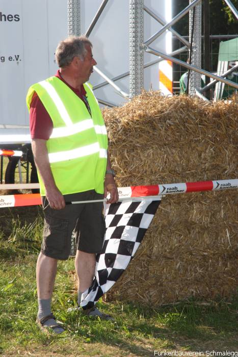 2012-05-26 Rasenmäher-Racing Teil 5 - Rennen der Serientraktoren 111