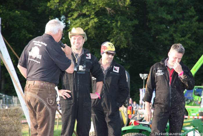 2012-05-26 Rasenmäher-Racing Teil 6 - Rennen der Renntraktoren 28