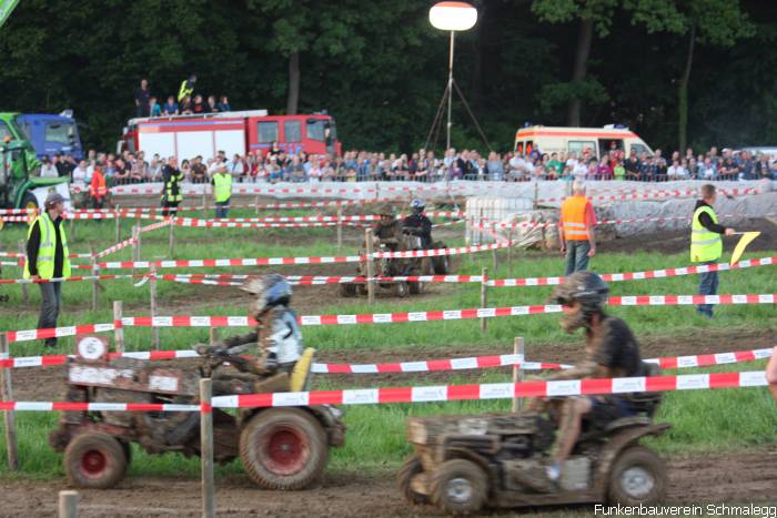 2012-05-26 Rasenmäher-Racing Teil 6 - Rennen der Renntraktoren 139
